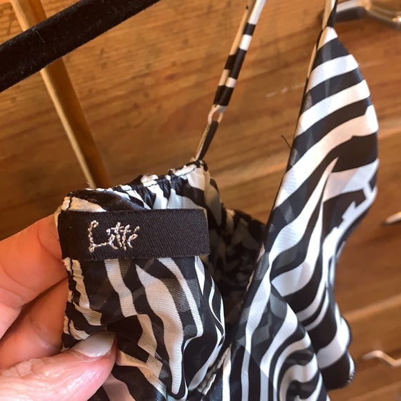 Women’s black and white size Lette dress - Picture 7 of 8